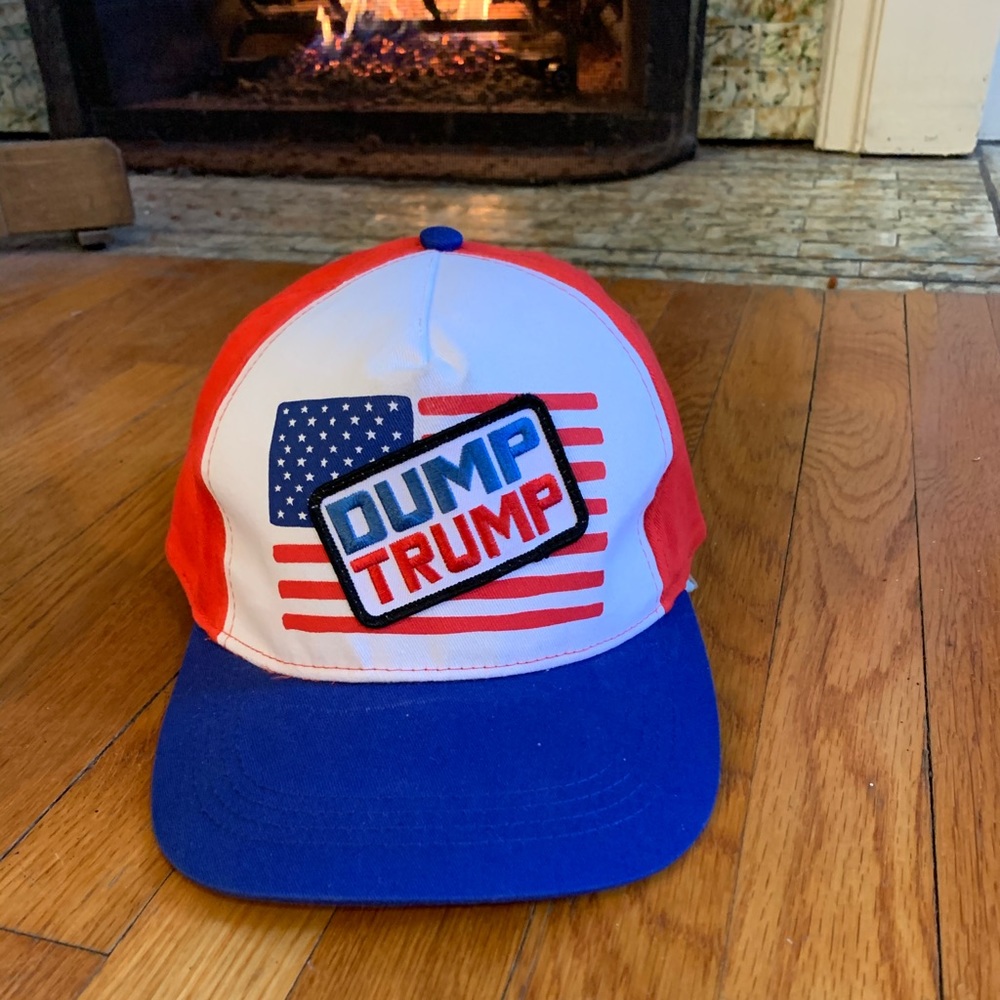 SOLD ⭕️ Dump Trump USA flag snapback trucker hat